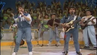 Chitãozinho e Xororó - Pé Na Estrada / Domingão do Faustão 1990
