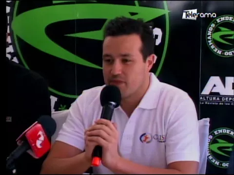 Nadador Santiago Enderica estará en maratón acuática en Argentina