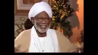 دكتور حسن الترابي يروي ضرب العقيد معمر القذافي للإذاعة السودانية 