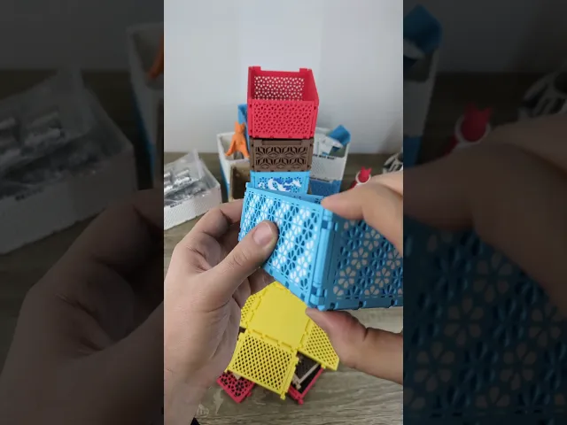 Fold a box - Cat Traveller video thumbnail