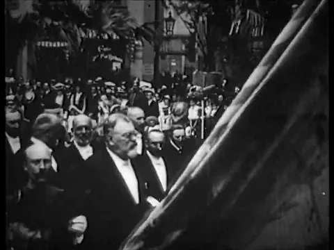 Fronleichnamsprozession in Trier (1909) The Corpus Christi Procession in Trier (Marzen)