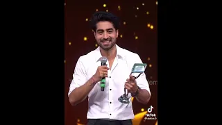 اكشارا وابهيمانوا مسلسل أمنية وإن تحققت كانت أكثر وحدة فخورة فيه ماذا نسمي هذه العلاقة 