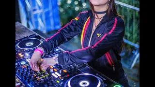 Download DJ BAD LIAR X I'AM LADY FULLBASS TERBARU 2020 REMIX ANGKLUNG MP3