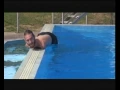 Download Lagu Nick Vujicic: Plays golf, surfs and swims without arms and legs