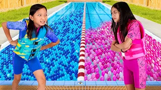Ellie & Eva Pink vs Blue Pool Challenge! 💗💙 Pretend Play