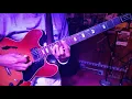 Larry Carlton demonstrates outro to HELP ME