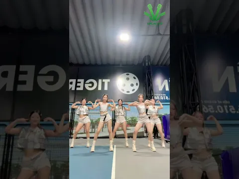 Nhạc này dính quá dính quá #dance #vhunter #xuhuongtiktok #trending #hottrendtiktok #dc