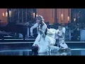 Download Lagu Lindsey Stirling Performs 'Carol of the Bells' at the 2018 CMA Country Christmas