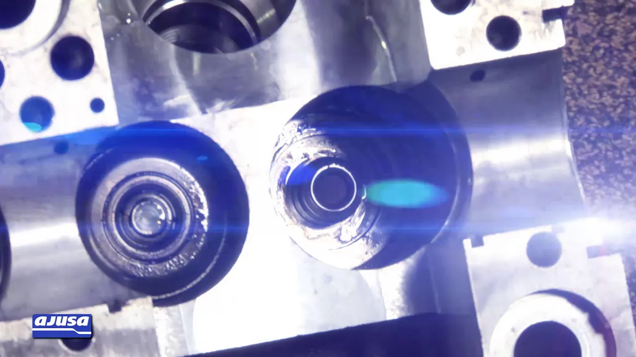VOLKSWAGEN MULTIVAN TDI 2.5 (AXE) Valve stem seal assembly – Montaje de los retenes de válvula Ajusa