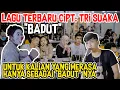 Download Lagu BADUT - RICKY FEBRIANSYAH (Cipt Tri Suaka) LIVE NGAMEN AT MENOEWA KOPI JOGJA