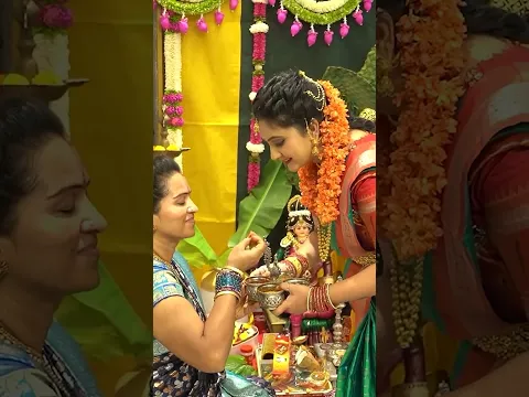 ఈరోజు పూజలో మొదటి ముత్తయిదువుగా మా అక్క || #varalakshmivratham #naveenavlogs #trending #pooja