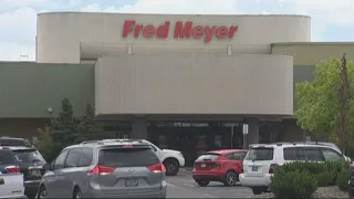 As strike looms Fred Meyer advertises job openings for replacement workers