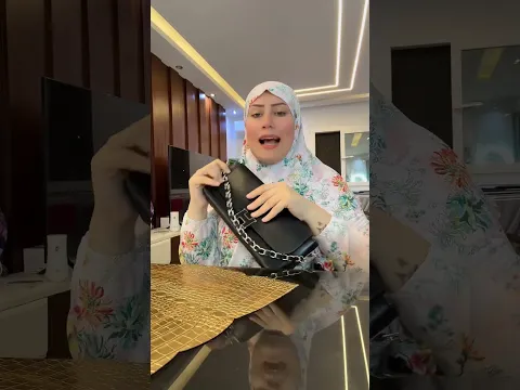 انا حبيت الشنطه السوده دي اوووي