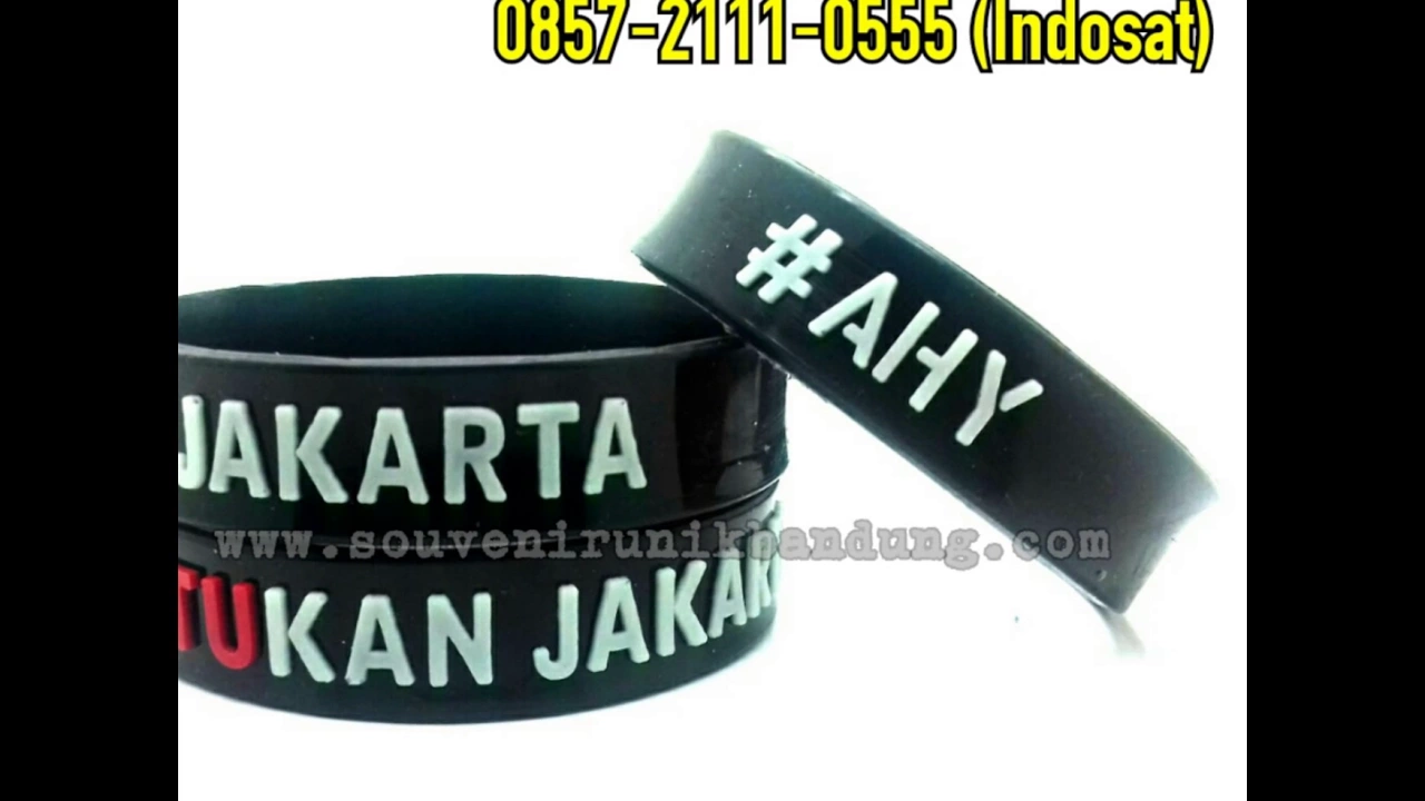 Gelang tali~unik dan bagus!jalan jalan dan oleh oleh bandung. 
