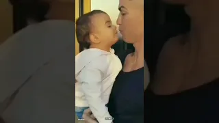 لما كرستيانو رونالدو يبوس بنته وهيه صغير ولما كبرت جديد كرستيانو رونالدو 