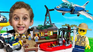 PAULINHO e TOQUINHO Brincam de LEGO Paraquedas, Perseguição de Helicoptero e Esconderijo no Pântano