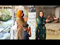 Download Lagu Seorang wanita muda menghadiahkan sebuah rumah kepada seorang ibu tunawisma dan anak-anaknya
