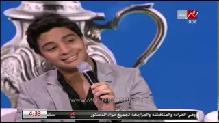 احمد جمال و هديه قناه ام بي سي للكينج منير في عيد ميلاده دندنها
