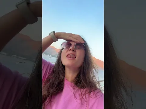 Arde lumina la Carolina 😂
