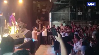 بطريقتهما الخاصة   أحمد كامل وعبد الرحمن رشدي يشعلان حماس الجمهور بساقية الصاوي دندنها