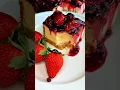 Lagu Cea mai delicioasa reteta de cheesecake!Cheesecake cu sos de fructe de pădure și capsuni!
