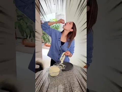 USTEDES SON IGUAL QUE YO CUANDO VAN A PREPARAR QUESADILLAS 🥰