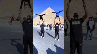 من يجيي ٧ آلاف سنه واحنا بنوحد ربنا ملوك الجمباز  من يجيي ٧ آلاف سنه واحنا بنوحد ربنا ملوك الجمباز