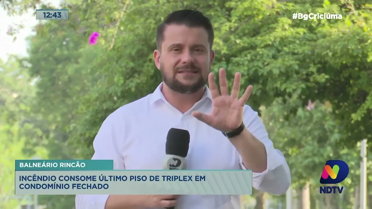 Incêndio consome último andar de triplex em condomínio no Balneário Rincão