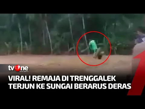 Viral Video Sejumlah Remaja Nekat Terjun ke Sungai Saat Arus Deras