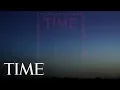 Video di Watch A TIME Magazine Cover Made Using 958 Drones Take Shape | TIME