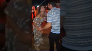 هي الدنيا ولازم تتعاش هيدي كرم مع ابنها 