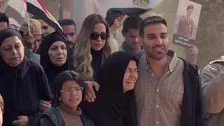 انهيار حامد واخته فاطمة بعد استشهاد جوزها نديم في سيناء من مسلسل سره الباتع 