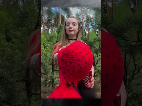 GIRL showed how to GENIUSLY open a Coca-Cola bottle in the forest👀🤯