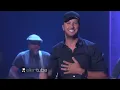 Luke Bryan Performs 'Kick the Dust Up'