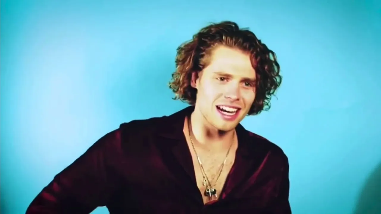 Best of 5SOS Cocktail chats✨