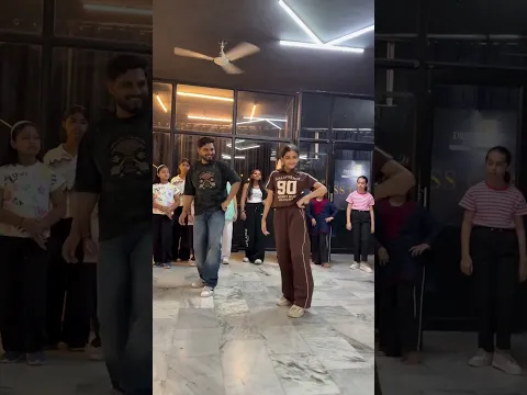 Chalrey Chalrey Waal β¨ππ₯ #dance #dancecover #profesionaldancer #dancer