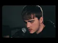 Download Lagu Ewan Mainwood - Broken (Live Version)