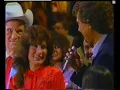 Conway Twitty & Loretta Lynn - Hello Darlin' [Live]