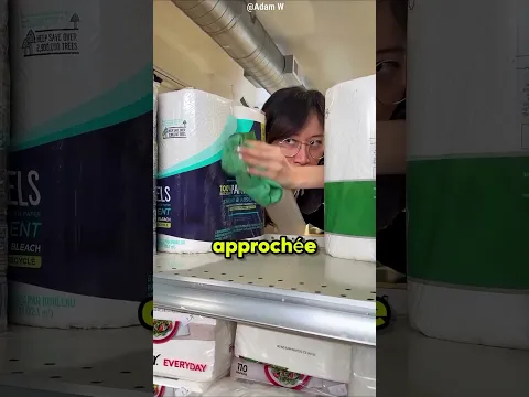 😂 Elle le surveille partout au supermarché ! 🛒👀#Funny #Supermarché #Humour #