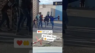 لحظة خروج مسجون من السجن في لقطة تفشعر لها الإبدان دير ابوني في طريقك  لحظة خروج مسجون من السجن في لقطة تفشعر لها الإبدان دير ابوني في طريقك