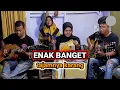 Lagu LIVE KELUARGA - Cover Anita Tajamnya Karang Dangdut Akustik 