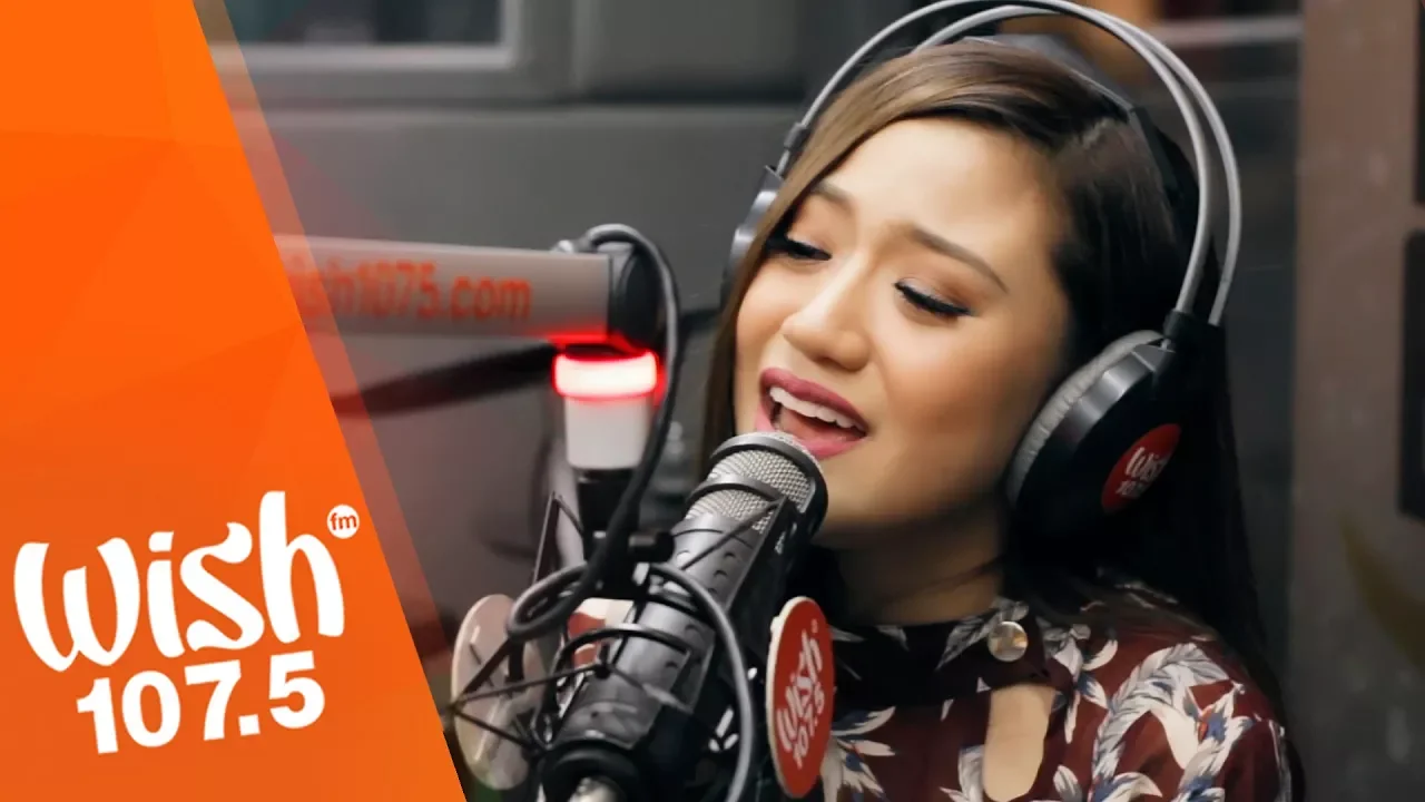 Morissette performs "You And I" LIVE on Wish 107.5 Bus