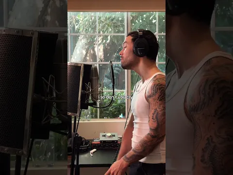MAX does open verse for Man I Need by Olivia Dean #MAX #OliviaDean