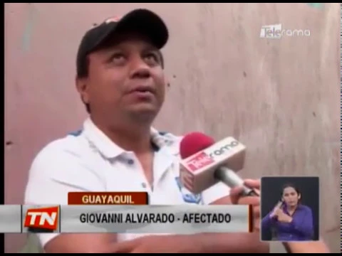 Una mujer herida tras colpsar una pared