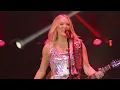 CARRIE UNDERWOOD - Two Black Cadillacs live in El Paso, Texas