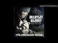 Brantley Gilbert – Small Town Throwdown (feat. Justin Moore & Thomas Rhett)