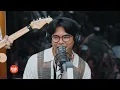 Lola Amour performs "Lambing" LIVE on Wish 107.5 Bus