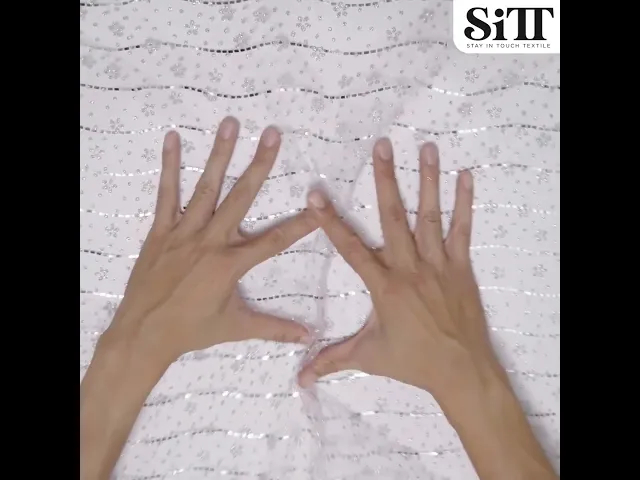 ผ้าตาข่ายลายดอกซากุระกากเพชร