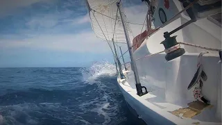 WHAT A BEAST! WAVE ROVER ENTERS THE GULF STREAM// SOLO NONSTOP ATLANTIC OCEAN PASSAGE //CONTESSA 26