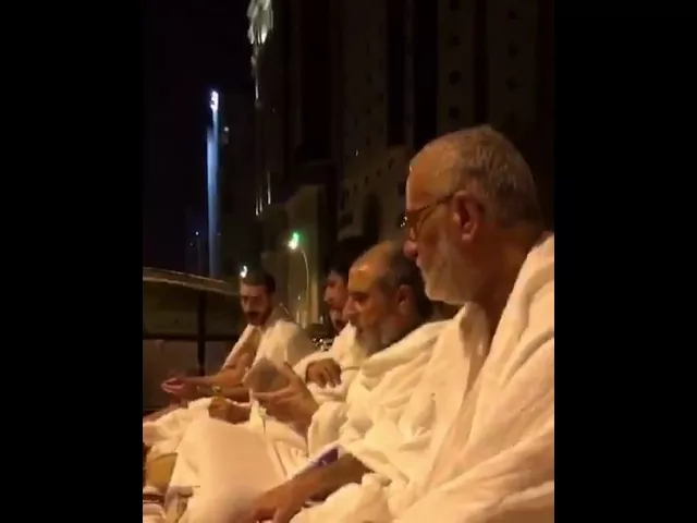 ⁣من ذكريات الحج العام الماضي ( 1437 هجرية ) وتلبية سماحة الوالد السيد صباح شبر في الباص المكشوف